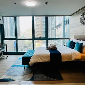 https://deluxe-queen-1br-luxury-suite-11-pool-city-view.angeleshotels.net